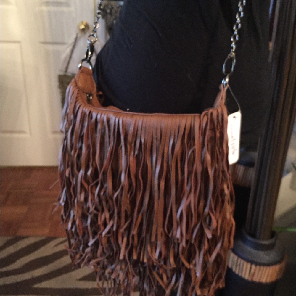 Fringe shoulder bag